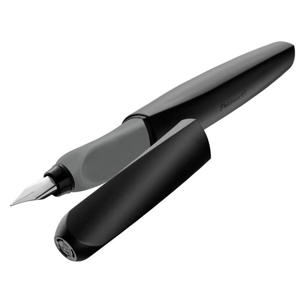 Pelikan Füllhalter Twist® P457 Schwarz