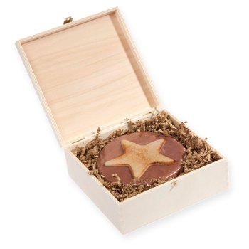 ABGEFLÄMMTE M-WEIHNACHTSTORTE IN HOLZBOX