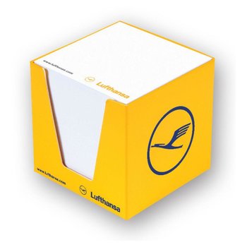Kartonbox mit Notizzetteln