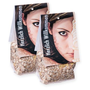 MÜSLI IN BODENBEUTEL MIT FALTETIKETT