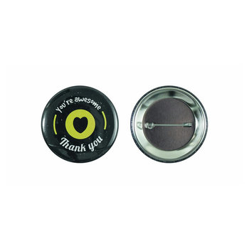 Metallbutton 56mm mit doppelt gesicherter Nadel